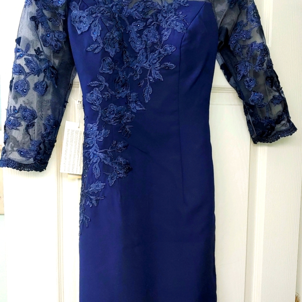 Brand new! Gorgeous navy blue cocktail dress with sequin accents